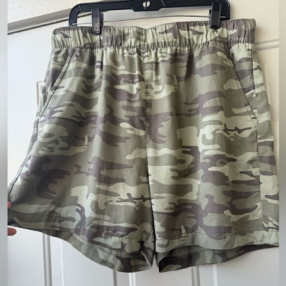 Social Standard by Sanctuary Sage Camo Soft Pull On Short Size XXL - Picture 3 of 10